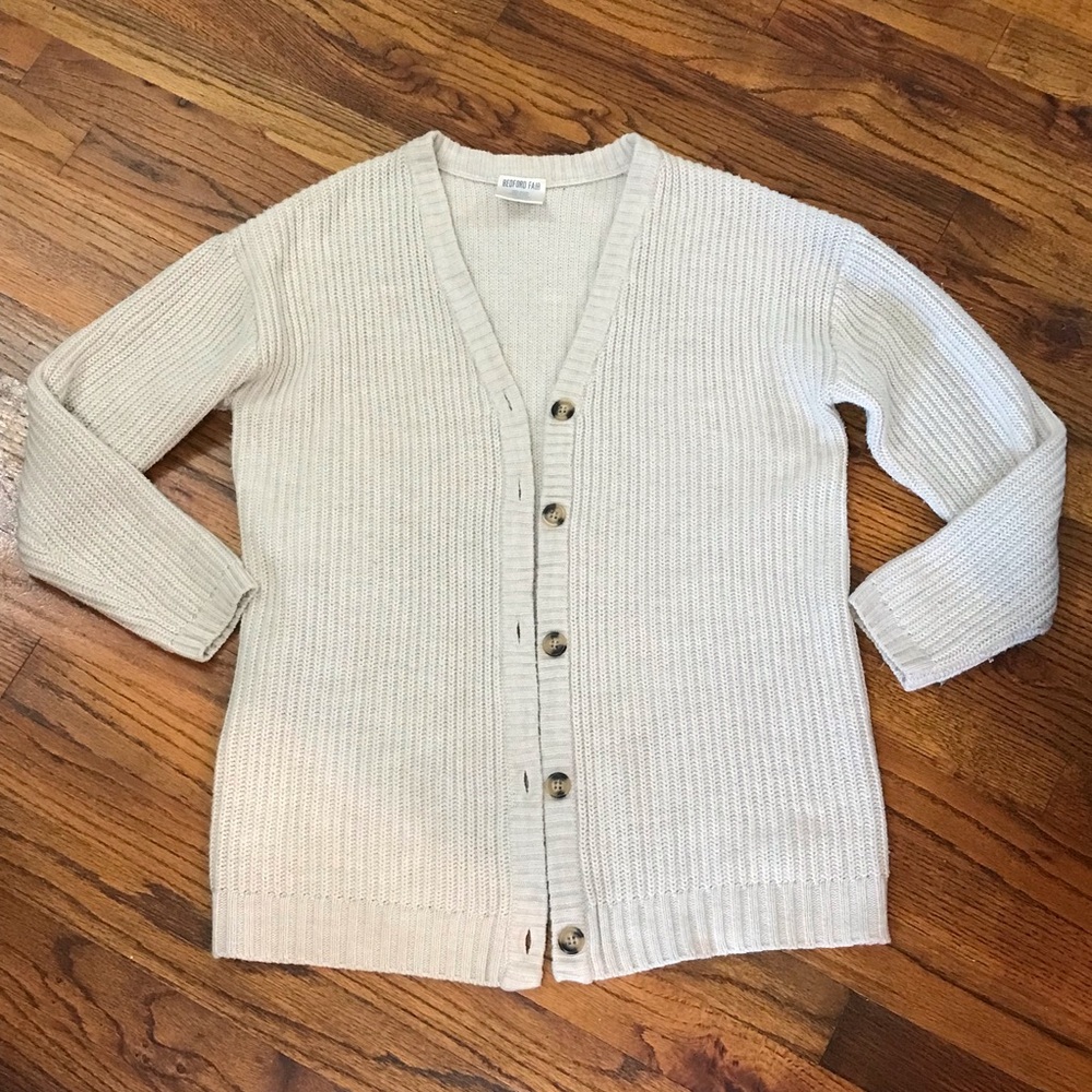 Bedford Fair Beige Knit LS Cardigan Sweater Button Up Blouse Top
Small 4 - 6